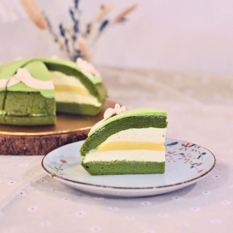 Matcha Blanc Cake Pie